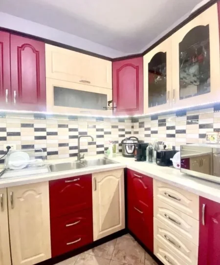 Tirane, shitet apartament 1+1 Kati 4, 54 m² (ALLIAS)