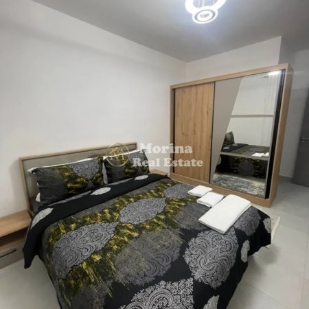Tirane, jepet me qera apartament 3+1 Kati 5, 110 m² 600 € (5 Maji)