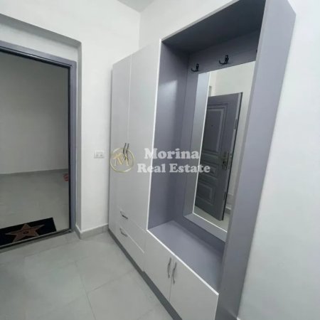 Tirane, jepet me qera apartament 3+1 Kati 5, 110 m² 600 € (5 Maji)