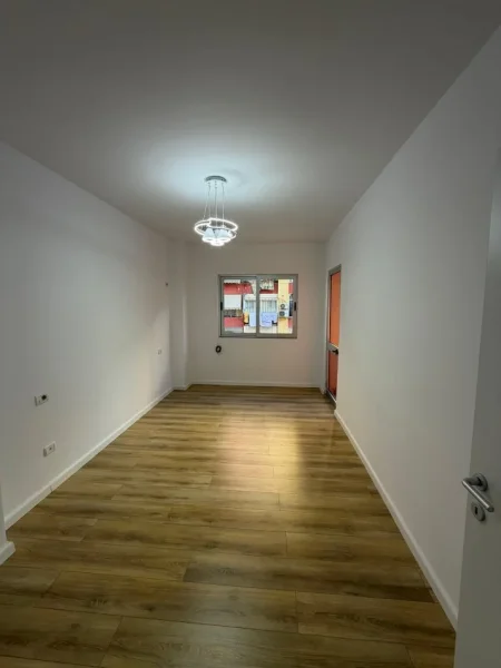 Tirane, shitet apartament 2+1 Kati 2, 77 m² 120.000 € 