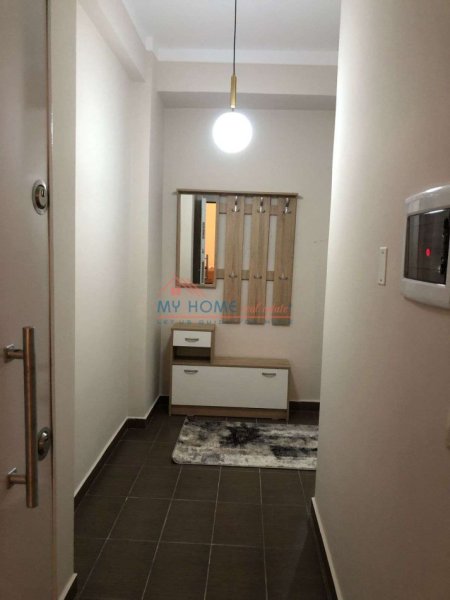 Tirane, jepet me qera apartament 1+1+Ballkon Kati 2, 60 m² 270 € (Rruga Ramazan Gaxherri)