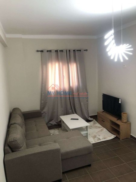 Tirane, jepet me qera apartament 1+1+Ballkon Kati 2, 60 m² 270 € (Rruga Ramazan Gaxherri)