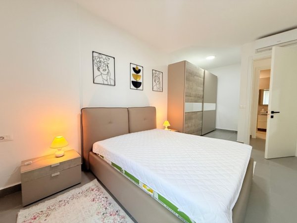 Tirane, jepet me qera apartament 2+1 , 95 m² 1.300 € (Rezidenca Forest, Liqeni i Thatë)