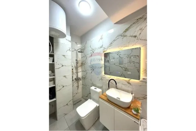 Tirane, shitet apartament 1+1+Ballkon , 43 m² 119.000 € (Liqeni i Thate)