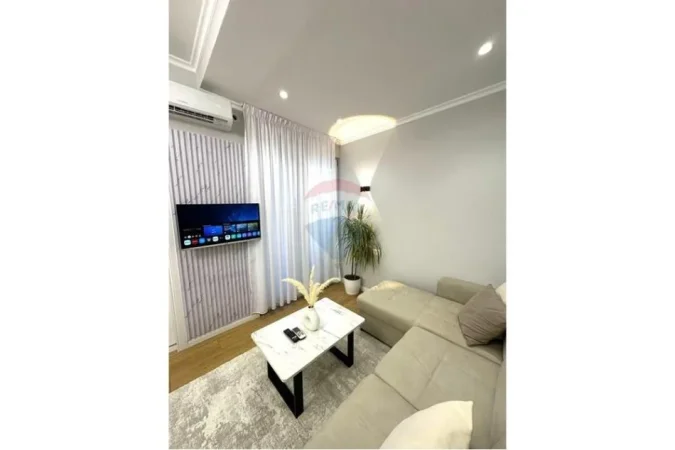 Tirane, shitet apartament 1+1+Ballkon , 43 m² 119.000 € (Liqeni i Thate)