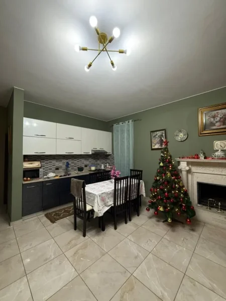 Tirane, shitet Vile 3 Katshe Kati 3, 396 m² 370.000 € (Doga Vore)