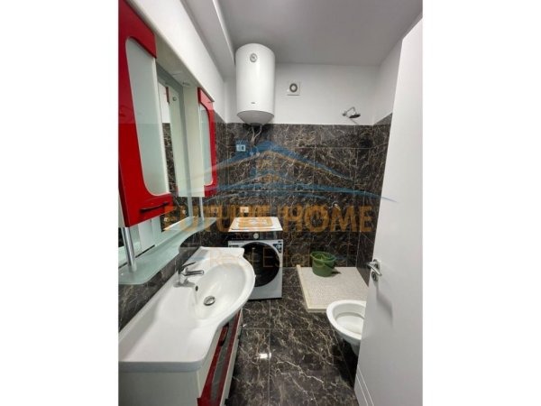 Tirane, Jepen me Qera 2 Apartamente ne Myslym Shyri