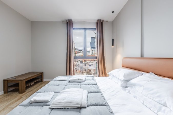 Tirane, jepet me qera apartament 1+1 Kati 3, 80 m² 1.200 € 