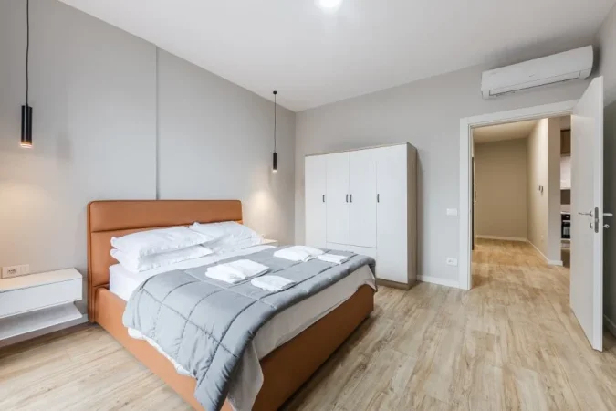 Tirane, jepet me qera apartament 1+1 Kati 3, 80 m² 1.200 € 