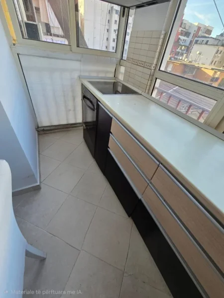 Tirane, jepet me qera apartament 2+1 , 100 m² 900 € 