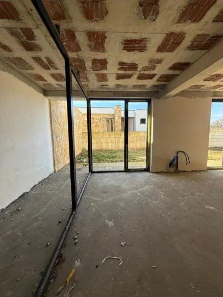 Tirane, shitet Vile 2 Katshe Kati 0, 362 m² 850.000 € (Farke)