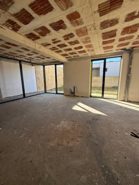 Tirane, shitet Vile 2 Katshe Kati 0, 362 m² 850.000 € (Farke)