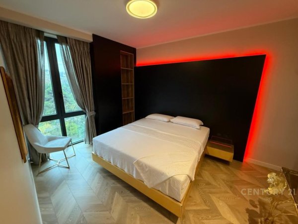 Tirane, jepet me qera apartament 1+1 Kati 7, 90 m² 1.300 € (Park Gate)