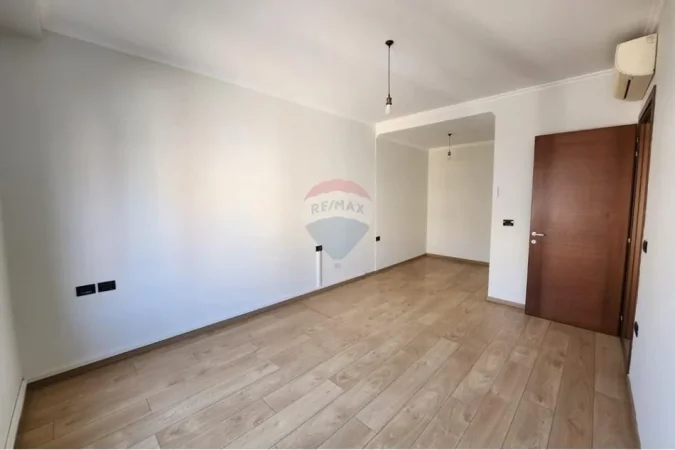 Tirane, jepet me qera apartament 2+1+Ballkon , 89 m² 850 € (Delijorgji)