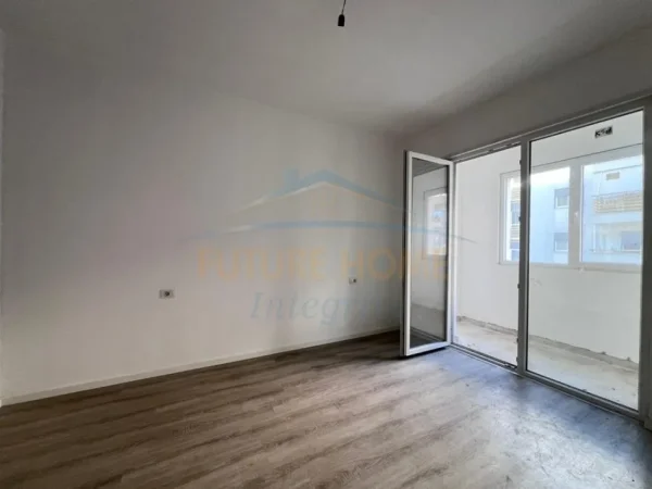Tirane, shitet apartament 1+1+Ballkon Kati 5, 70 m² 128.000 € (Dritan Hoxha)