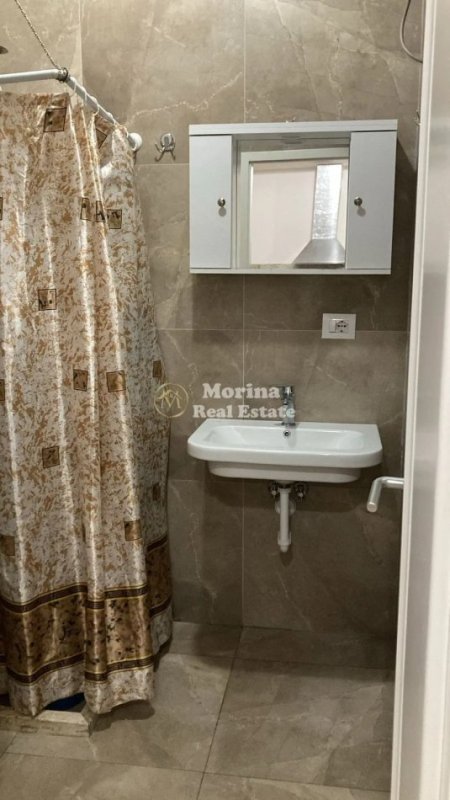 Tirane, jepet me qera garsonier Kati 1, 30 m² 300 € (Ali Demi)