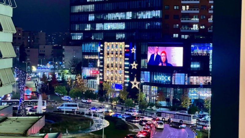 Apartament me Qera Zogu i Zi Ring Center (8).jpeg