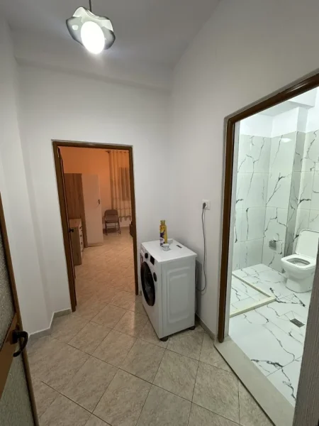 Tirane, jepet me qera shtepi 1+1 Kati 1, 60 m² 400 € (Ali Dem ,Shkolla Kushtrimi i Lirise)