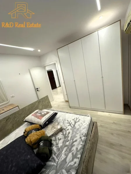 Tirane, jepet me qera apartament 1+1 Kati 1, 55 m² 700 € (Zogu i Zi)
