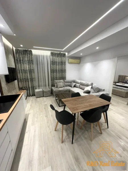Tirane, jepet me qera apartament 1+1 Kati 1, 55 m² 700 € (Zogu i Zi)