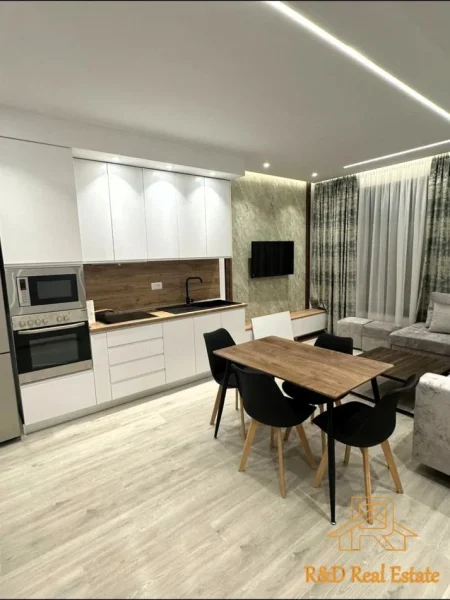 Tirane, jepet me qera apartament 1+1 Kati 1, 55 m² 700 € (Zogu i Zi)