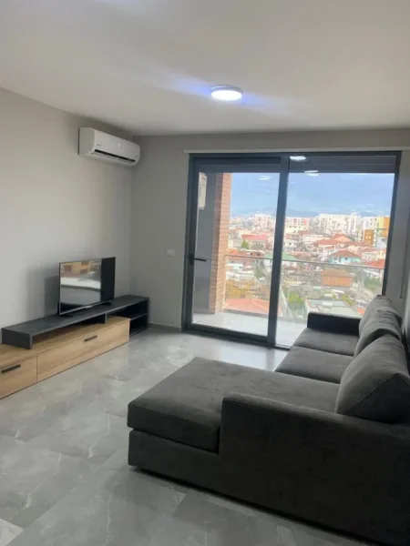 Tirane, jepet me qera apartament 2+1 Kati 6, 700 € (rruga don bosko)