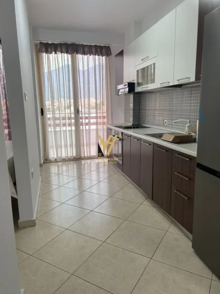 Tirane, jepet me qera apartament 2+1+Ballkon Kati 6, 106 m² 550 € (RRUGA KONGRESI I MANASTIRIT)