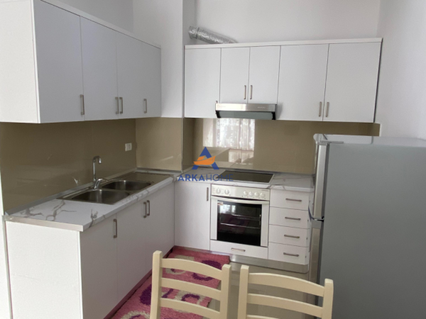 Tirane, jepet me qera apartament 1+1+Ballkon Kati 8, 72 m² 415 € 