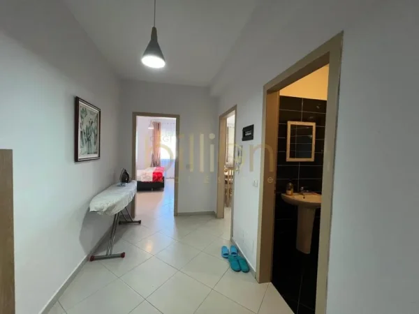 Tirane, jap me qera apartament 1+1+Ballkon Kati 4, 500 € 