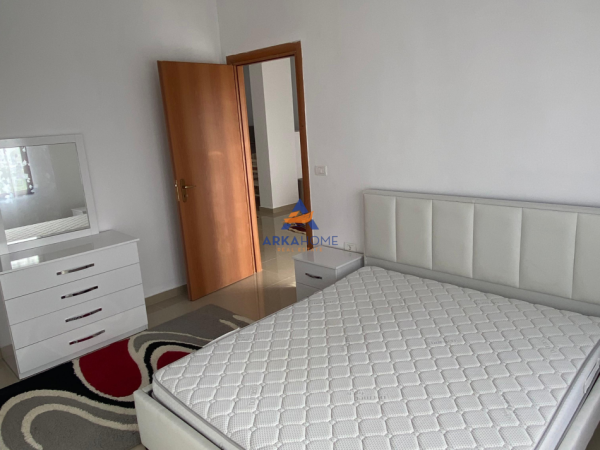 Tirane, jepet me qera apartament 1+1+Ballkon Kati 8, 72 m² 415 € 