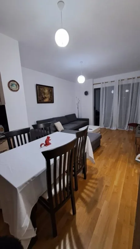Tirane, jepet me qera apartament 2+1 Kati 3, 110 m² 600 € (ASTIR)