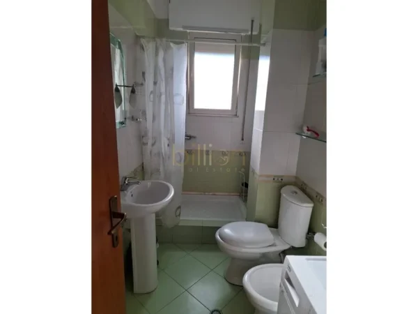 Tirane, jepet me qera apartament 2+1 Kati 7, 700 € 