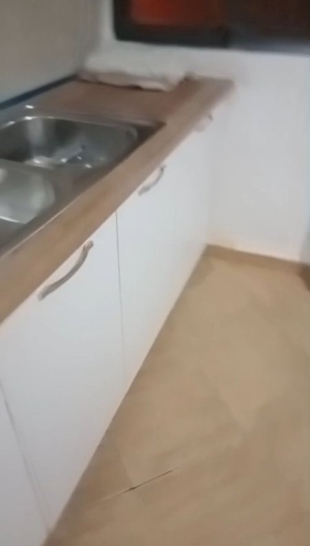 Tirane, jepet me qera apartament 1+1 Kati 2, 60 m² 450 € (Vasil Shanto , prane shkolles Besnik Sykja)