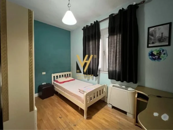 Tirane, jepet me qera Pjese Vile 2 Katshe Kati 0, 240 m² 900 € (JORDAN MISJA)