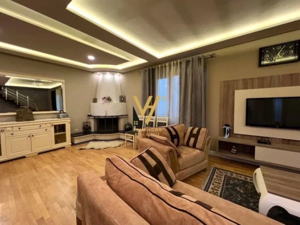 Tirane, jepet me qera Pjese Vile 2 Katshe Kati 0, 240 m² 900 € (JORDAN MISJA)