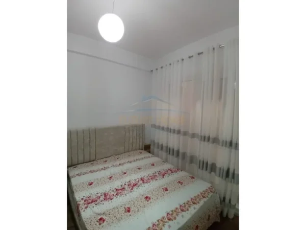 Tirane, jepet me qera apartament 1+1+Ballkon Kati 7, 48 m² 415 € (Rezidenca Kadiu)