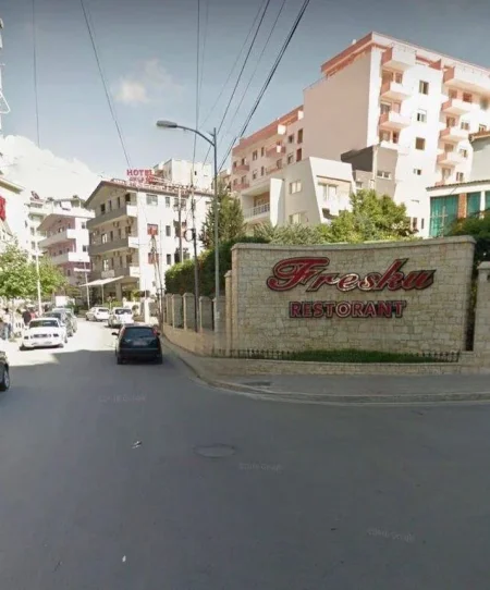 Tirane, shitet apartament 1+1 Kati 1, 82 m² 98.000 € (Rruga Muhamet Deliu)