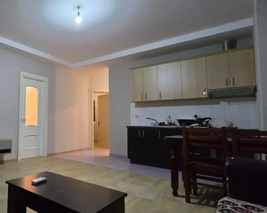 Tirane, jepet me qera apartament 2+1 Kati 1, 80 m² 350 € (sauk)