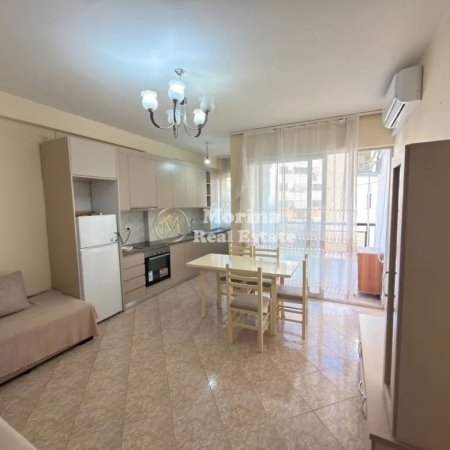 Tirane, jepet me qera apartament 2+1 Kati 4, 93 m² 550 € (Astir)