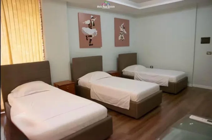 Tirane, jepet me qera apartament 2+1 Kati 1, 100 m² 900 € (Rruga Gjon Buzuku)