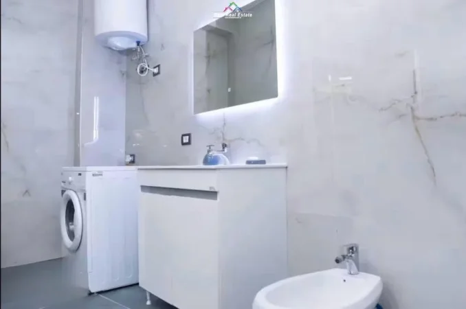 Tirane, jepet me qera apartament 2+1 Kati 1, 100 m² 900 € (Rruga Gjon Buzuku)