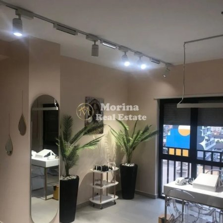 Tirane, jepet me qera ambjent biznesi Kati 10, 120 m² 750 € (Rruga e Dibres)