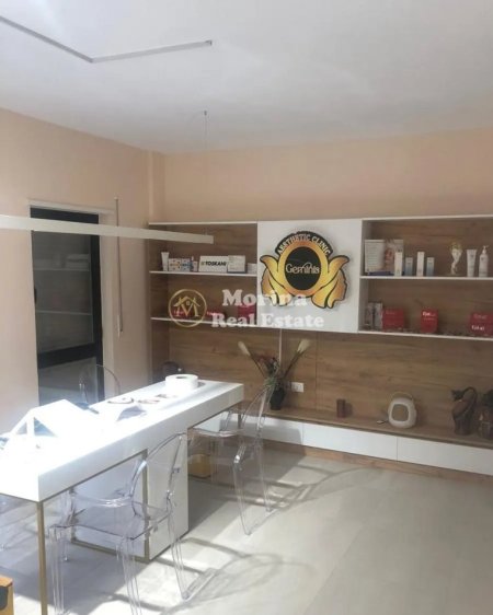 Tirane, jepet me qera ambjent biznesi Kati 10, 120 m² 750 € (Rruga e Dibres)