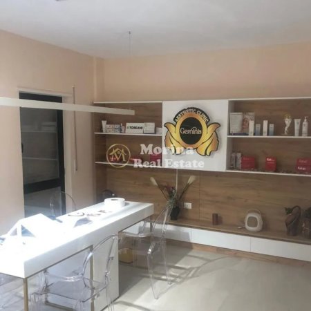Tirane, jepet me qera ambjent biznesi Kati 10, 120 m² 750 € (Rruga e Dibres)