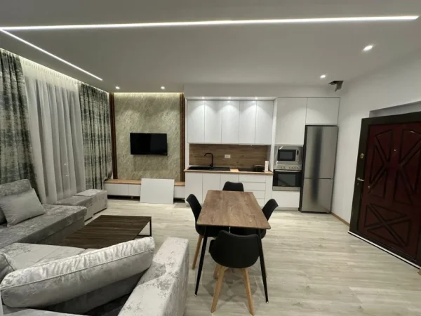 Tirane, jepet me qera apartament 1+1 , 70 m² 700 € (Zogu i Zi mbrapa Tirana Bank)