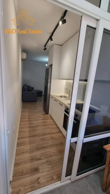 Tirane, shitet apartament 1+1 Kati 7, 60 m² 125.000 € (Shkolla Qazim Turdiu)