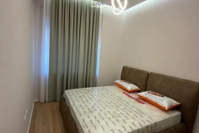 Tirane, jepet me qera apartament 1+1 Kati 2, 60 m² 500 € (Rruga Mikel Maruli)