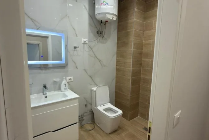 Tirane, jepet me qera apartament 1+1 Kati 2, 60 m² 500 € (Rruga Mikel Maruli)