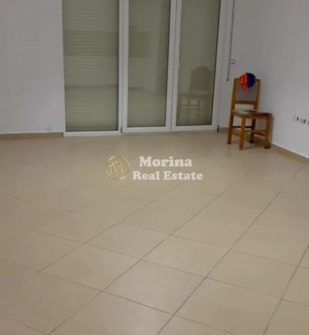 Tirane, jepet me qera apartament 1+1 Kati 4, 73 m² 450 € (Ish Fusha e Aviacionit)