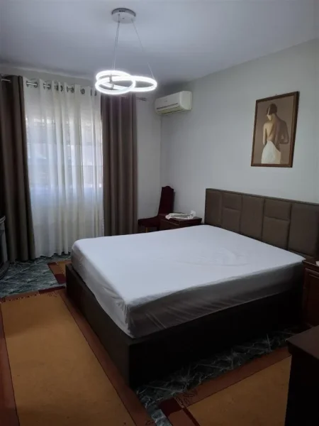 Tirane, jepet me qera apartament 2+1 Kati 1, 106 m² 600 € (Rruga Mine Peza)